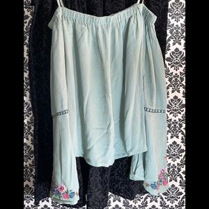 Flowery girly top 🌷